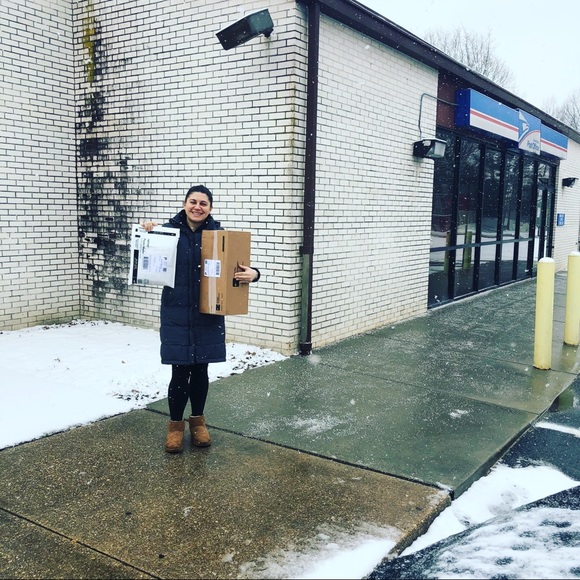 Meet your Posher, Brooke - Picture 2 of 6